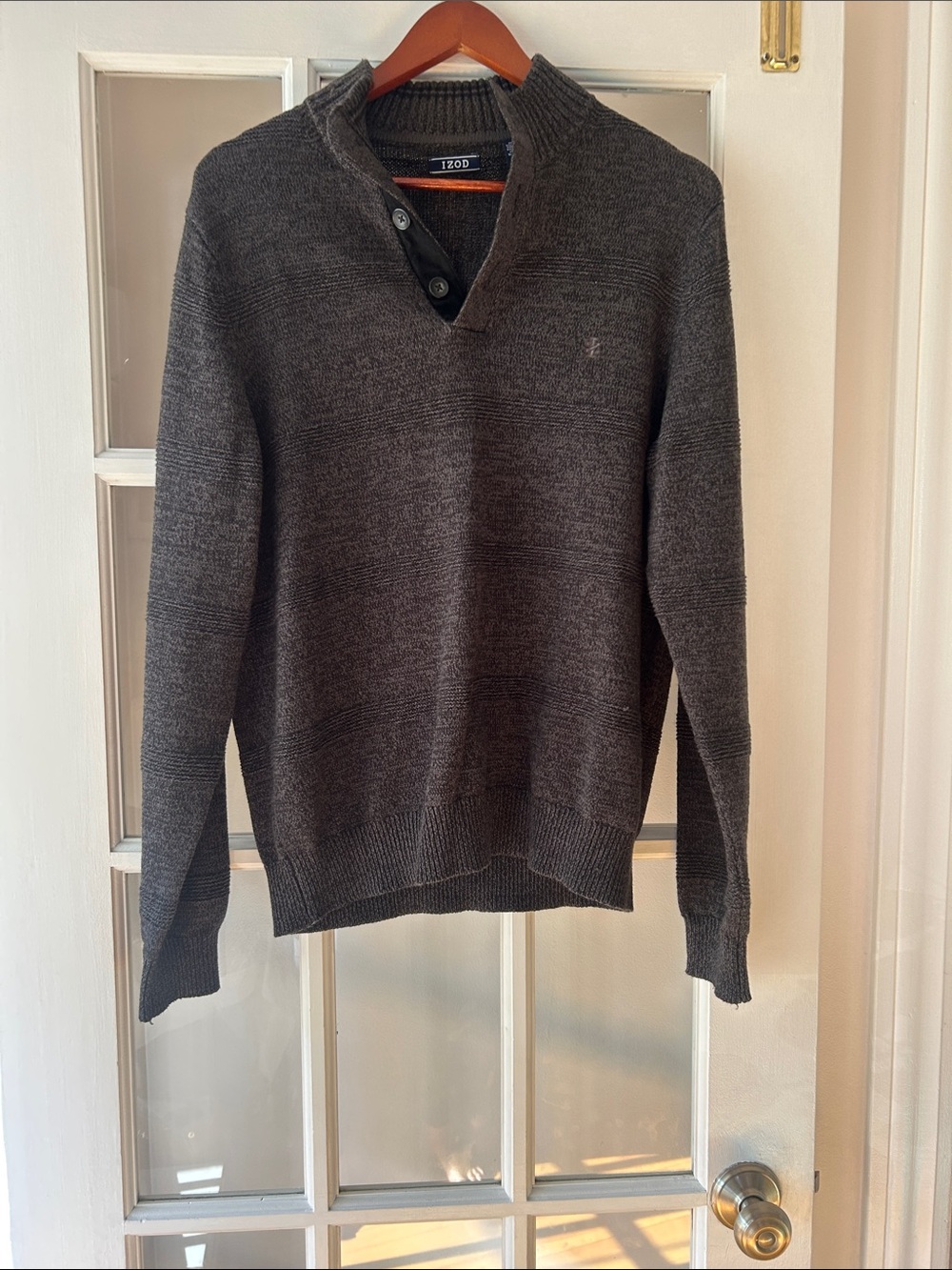 Izod Men’s Dark Charcoal Button-Trim V-Neck Sweater